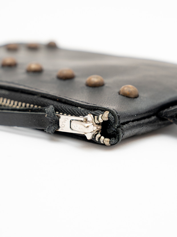 HTC CORNER ZIPPER PURSE 9TQ / BLACK x BRASS | HTC | rumbleFISH