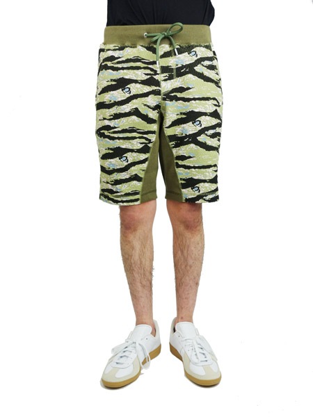 AKM  RELAX SHORTS 【TIGER CAMO】 KHAKI CAMO