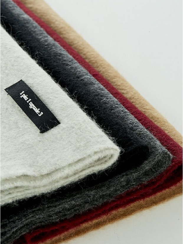 1PIU1UGUALE3 MUFFLER BY BEGG&Co. / BEIGE | ALL ITEM | rumbleFISH 
