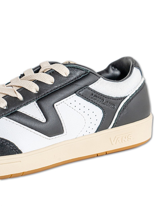 VANS Lowland CC JMP Serio Collettion / BLACK × WHITE