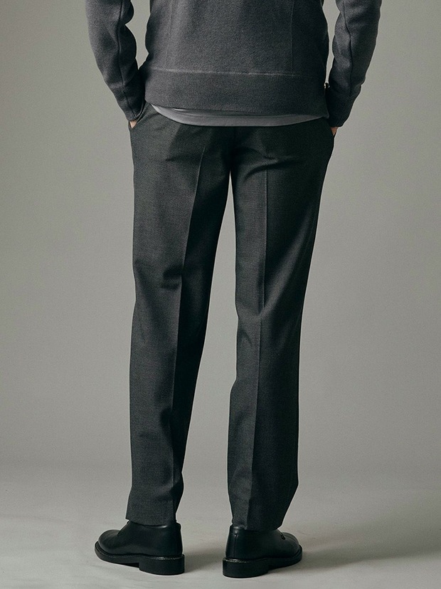 junhashimoto RELAXED 2TUCK PANTS / CHARCOAL