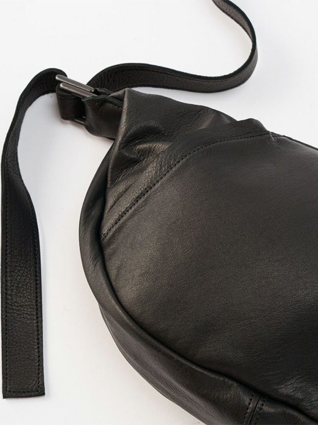 ゆうま様 wjk EX.HEAVY CRESCENT MOON BAG ブラック ゆうま様 wjk EX.HEAVY CRESCENT MOON BAG ブラック