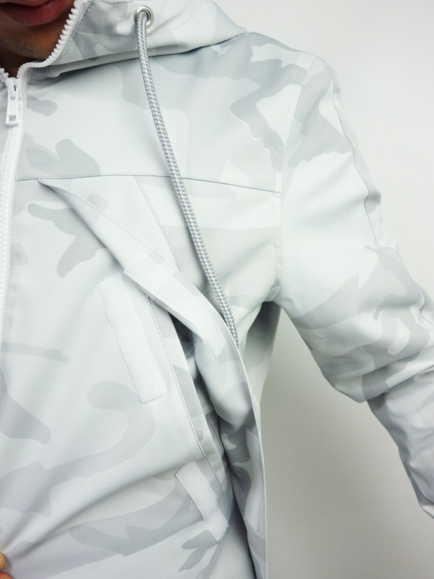 AKM  MOUNTAIN PARKA  WHITE