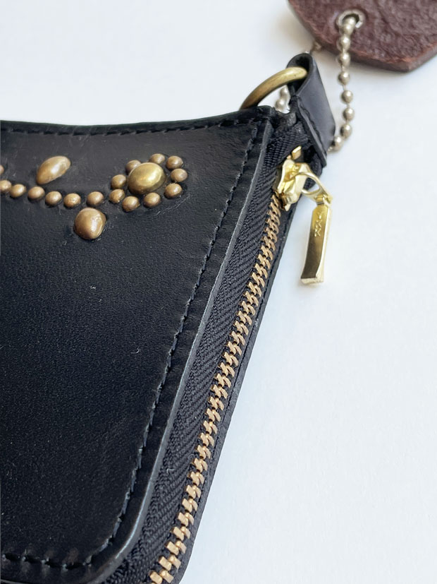 HTC BLACK WALLET T-5 SN33 TQ BLACK/BRASS
