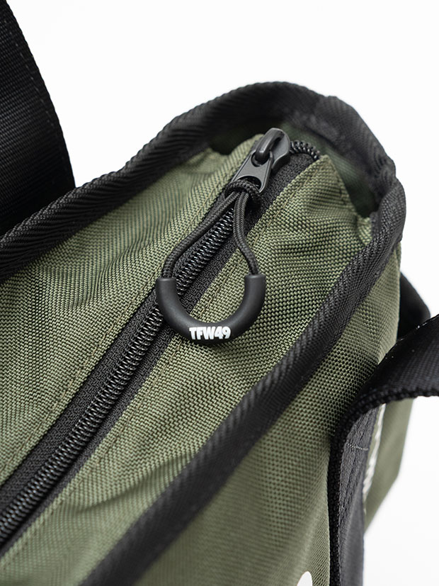 TFW49 NYLON TOTE BAG SMALL / KHAKI