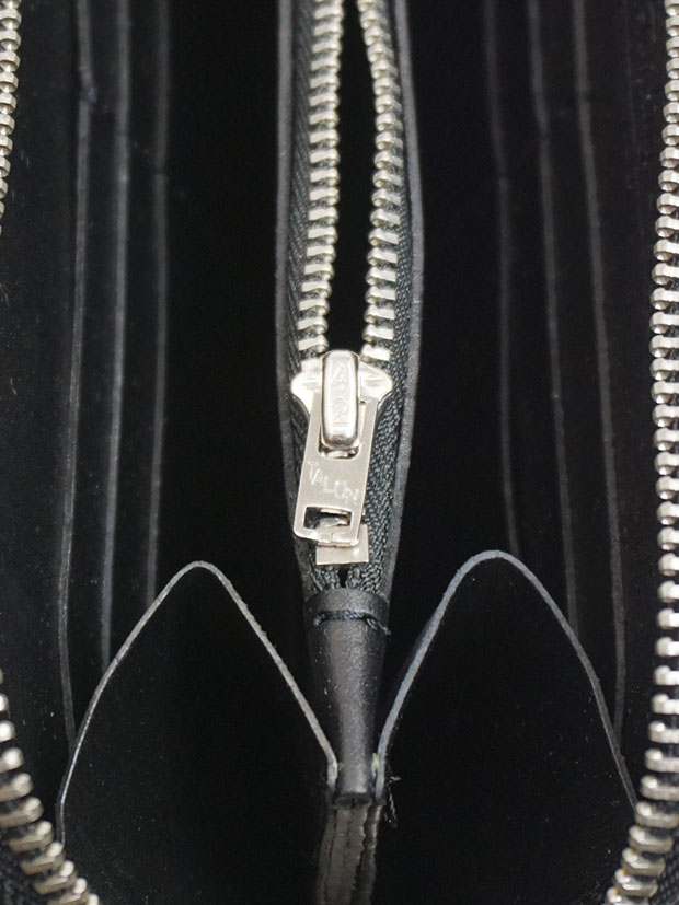HTC BLACK ZIPPER LARGE 125 BLACK