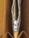 HTC ZIPPER LARGE W023 LT.BROWN