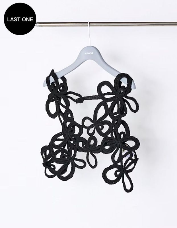Flower Bond Yarn Harness / black