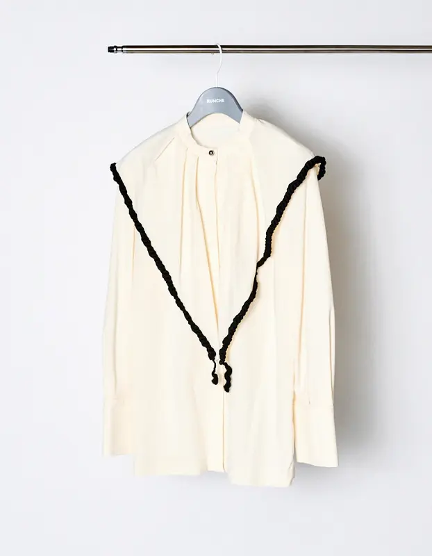 Bond Yarn Collar Blouse / off white
