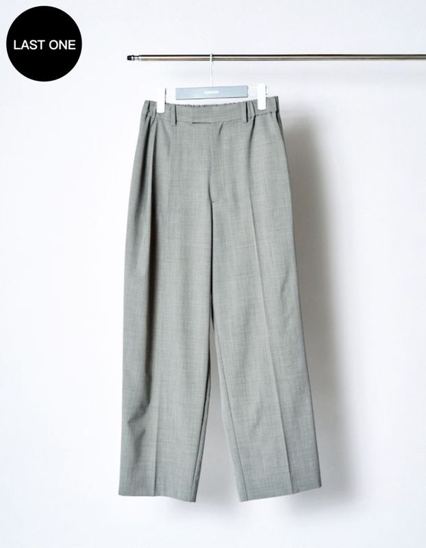 Asymmetry Tuck Trousers / gray