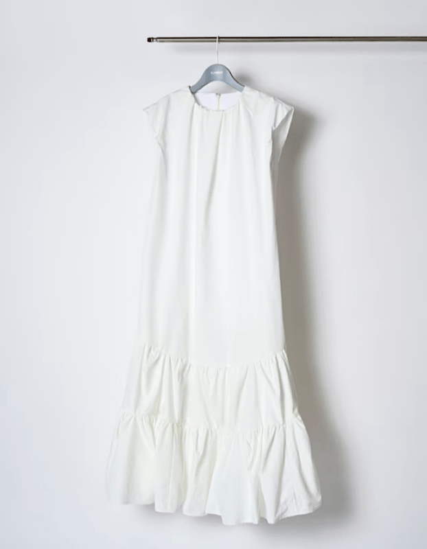 Sleeveless Gathered Dress / white