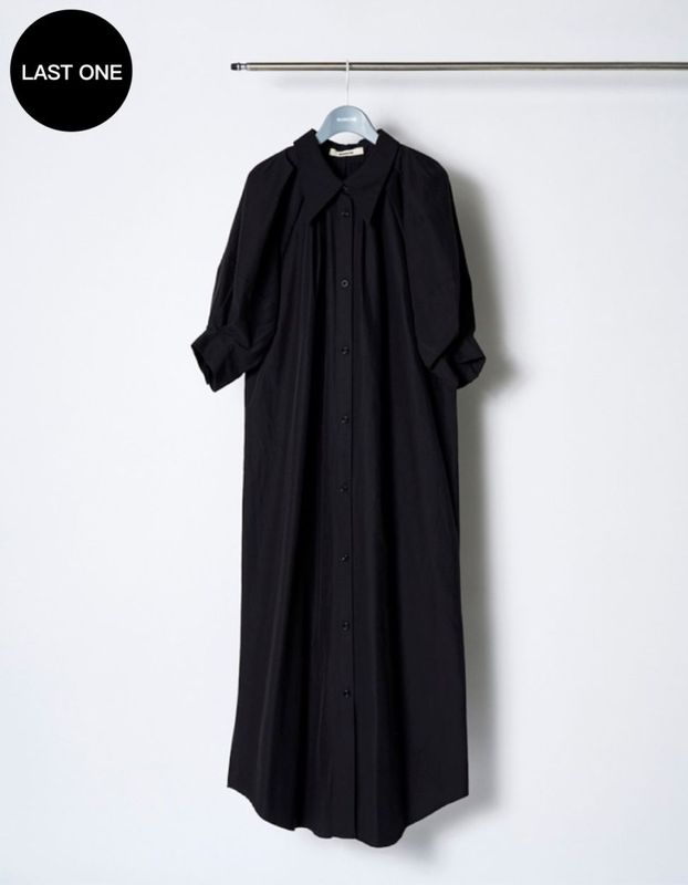 Volume Sleeve Shirt Dress / black