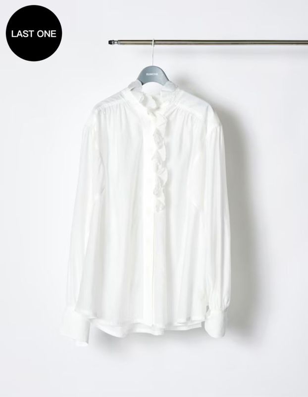 Half Moon Ruffle Blouse / off white