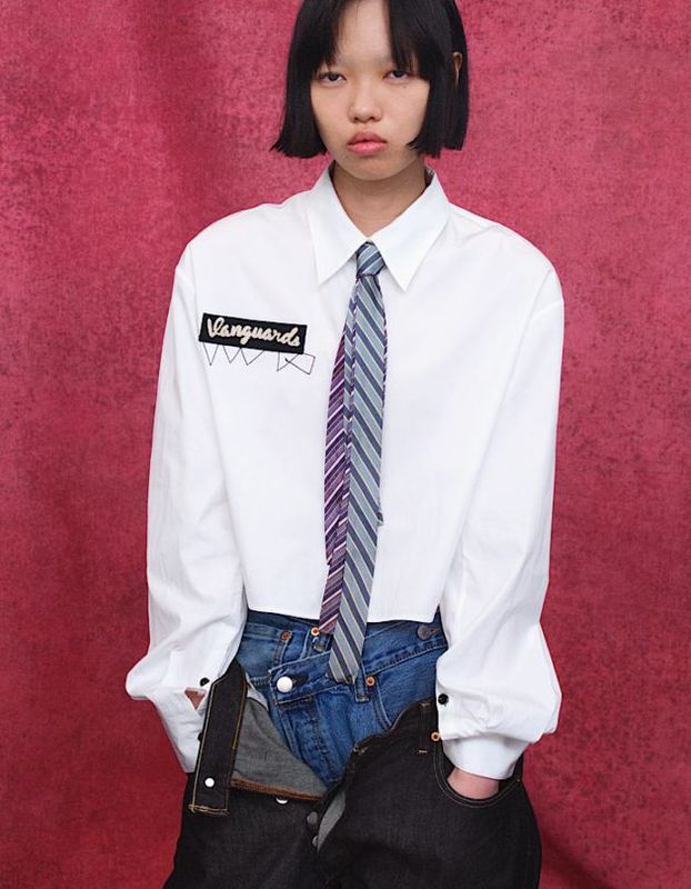 RUMCHEVAN Embroidery Cropped Shirt / white