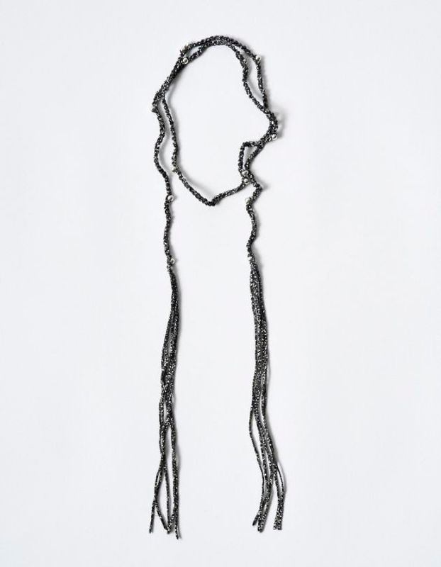 Bond Yarn Beads Choker / silver