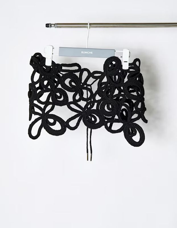 Flower Bond Yarn Belt / black