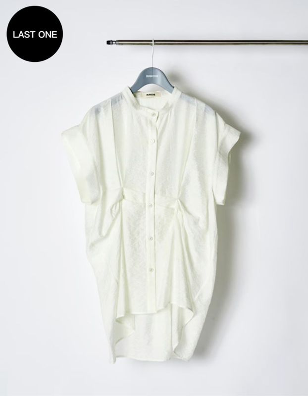 Layered Tuck Sleeveless Blouse / white
