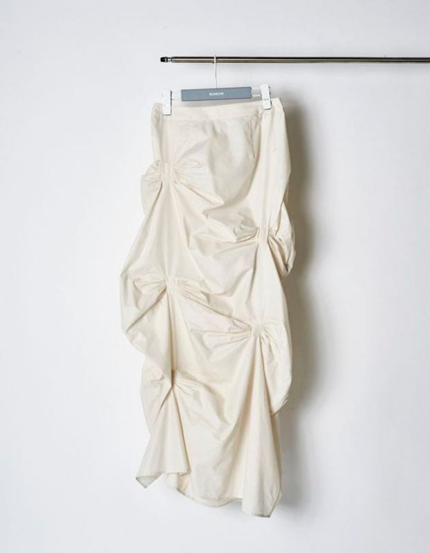 Bundled Tuck Skirt / off white