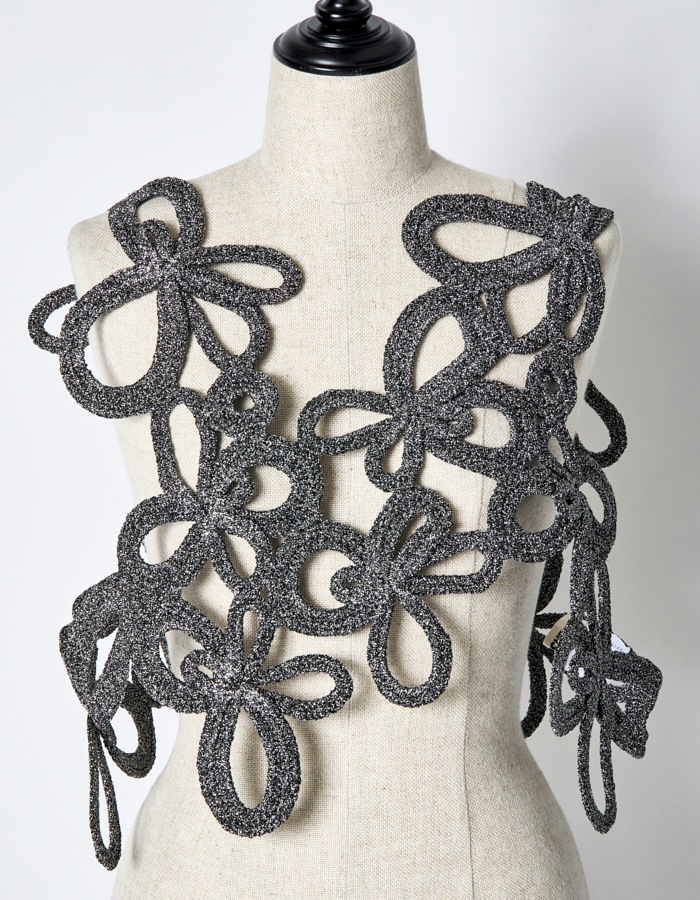 Lame Flower Bond Yarn Harness / silver