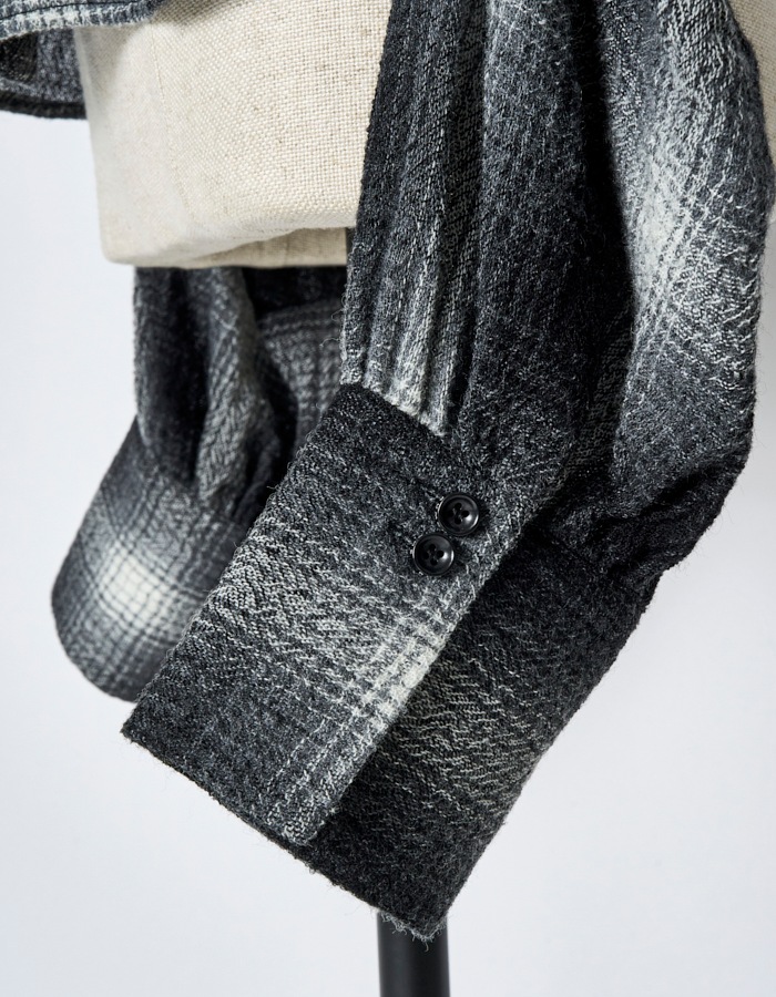 Curiosity Check Shirt / black