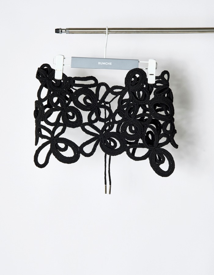 Flower Bond Yarn Belt / black