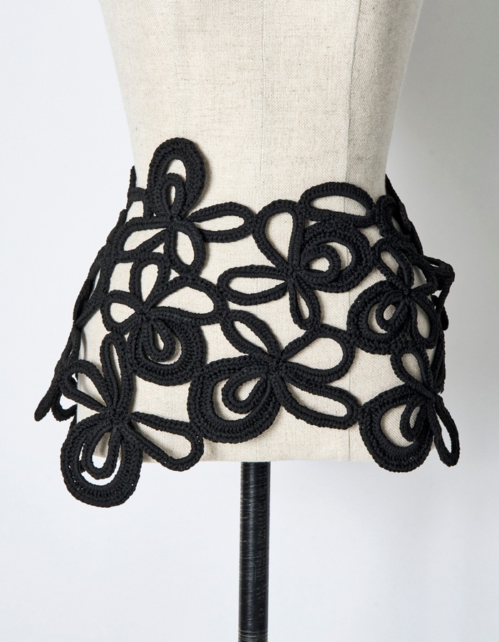 Flower Bond Yarn Belt / black