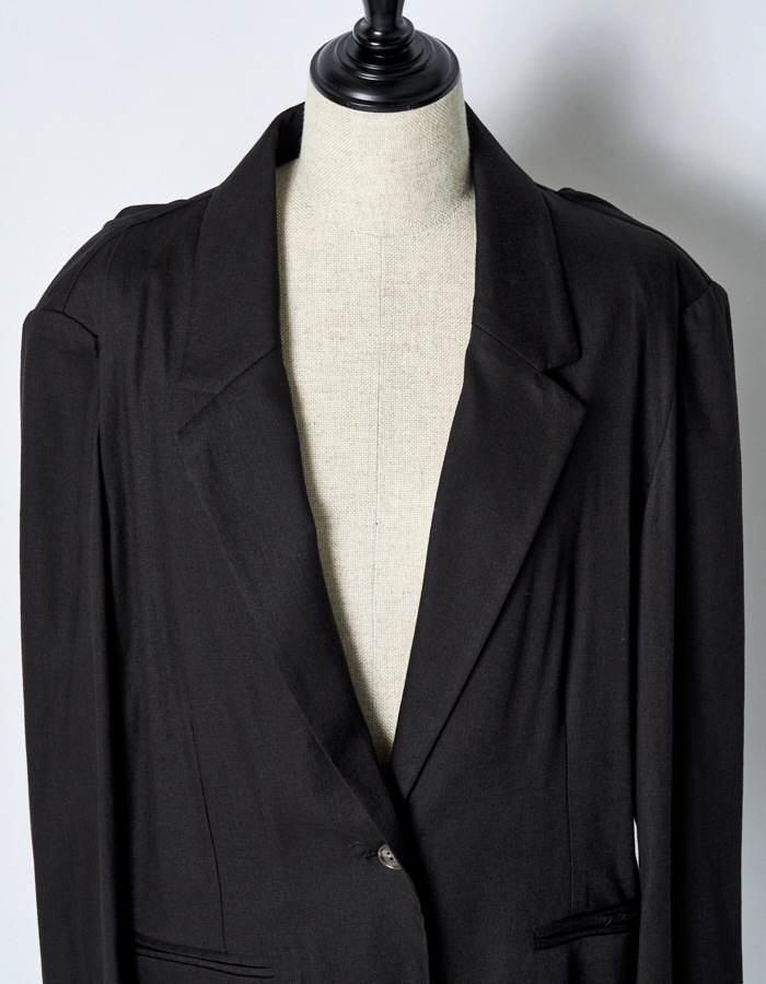 Layered Tuck Jacket / black