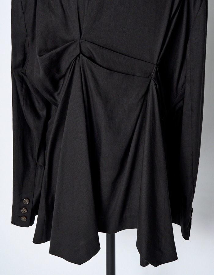 Layered Tuck Jacket / black