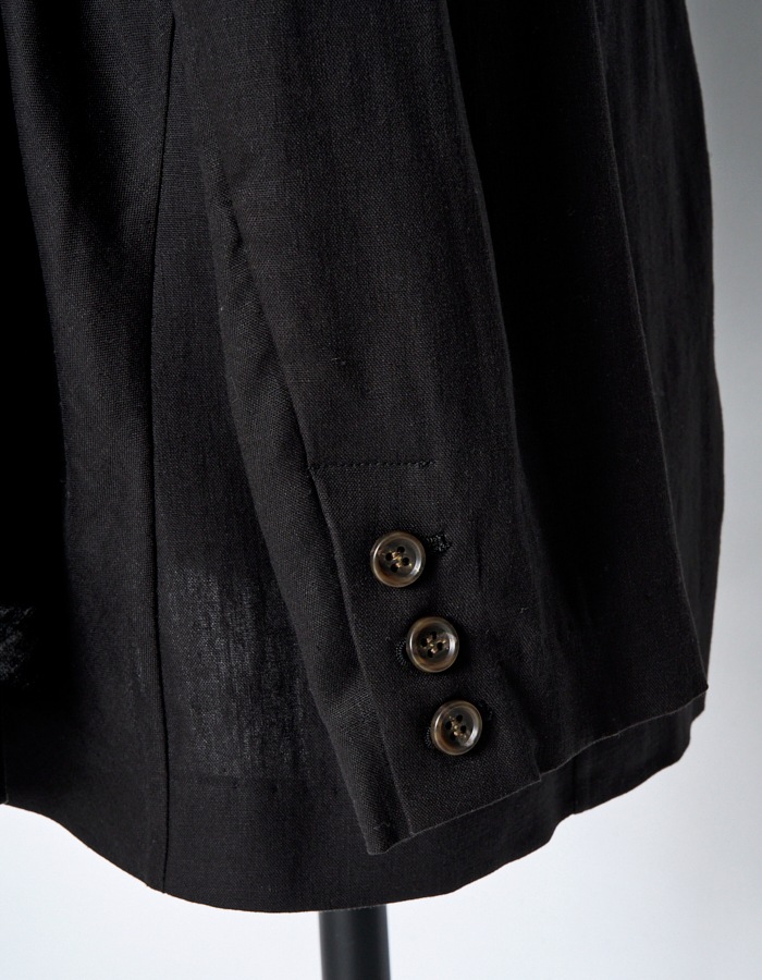 Layered Tuck Jacket / black