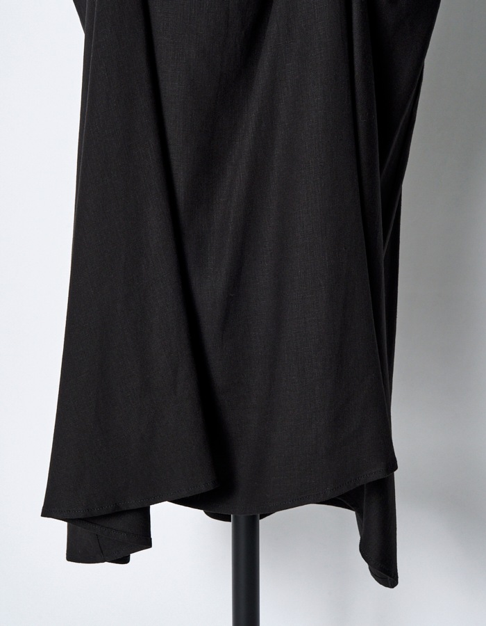 Layered Tuck Skirt / black