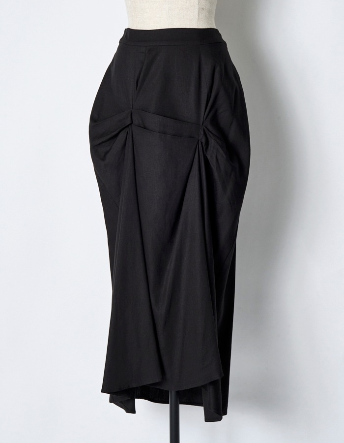 Layered Tuck Skirt / black