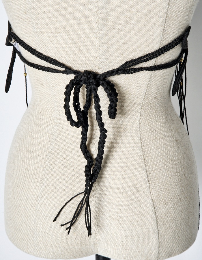 Leaf Fringe Bond Yarn Bustier / black