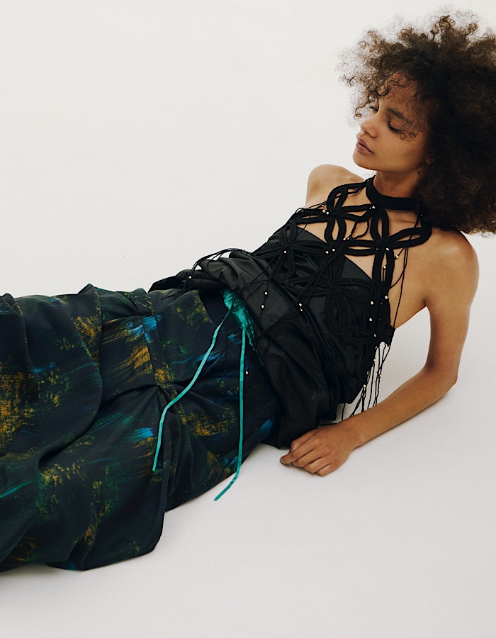 Leaf Fringe Bond Yarn Bustier / black