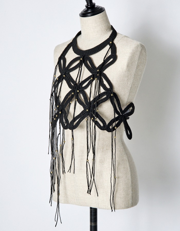 Leaf Fringe Bond Yarn Bustier / black