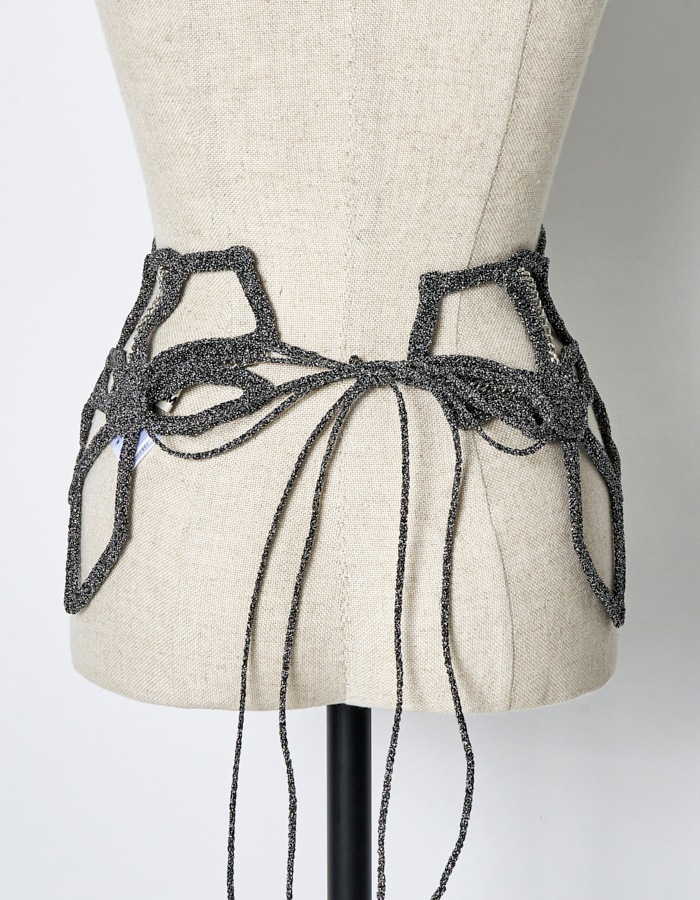 Snowflake Bond Yarn Belt / silver