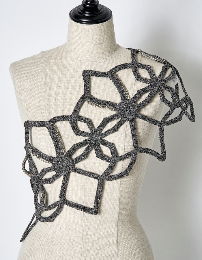 Snowflake Bond Yarn Belt / silver