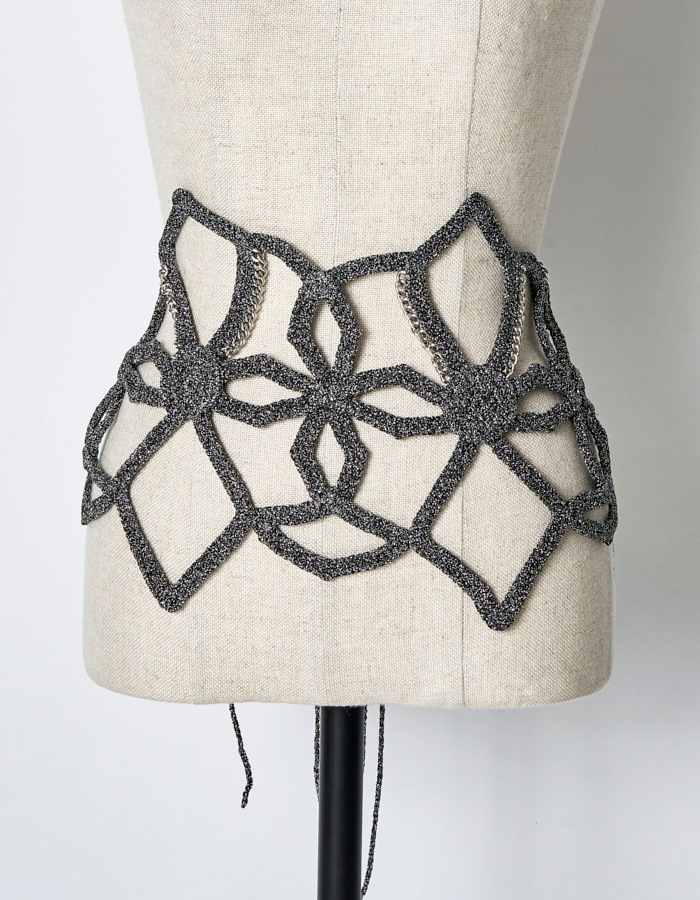 Snowflake Bond Yarn Belt / silver