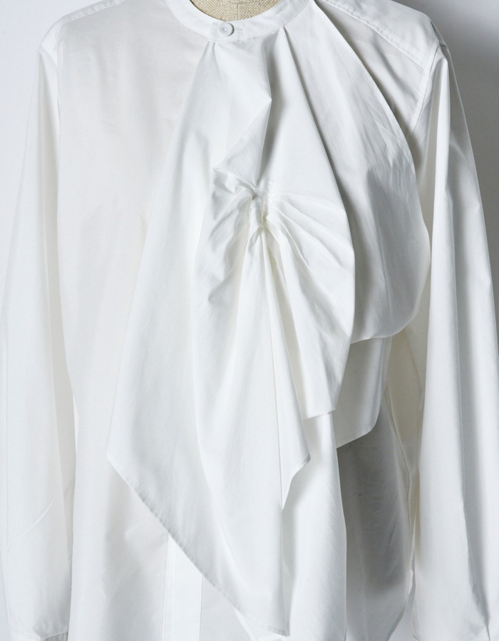 Tuck Chief Band Collar Shirt / white