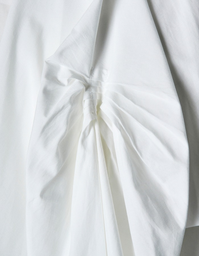 Tuck Chief Band Collar Shirt / white