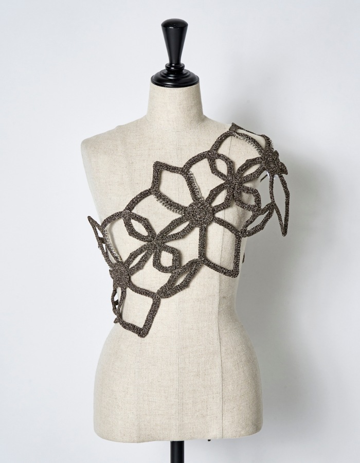 Snowflake Bond Yarn Belt / gold