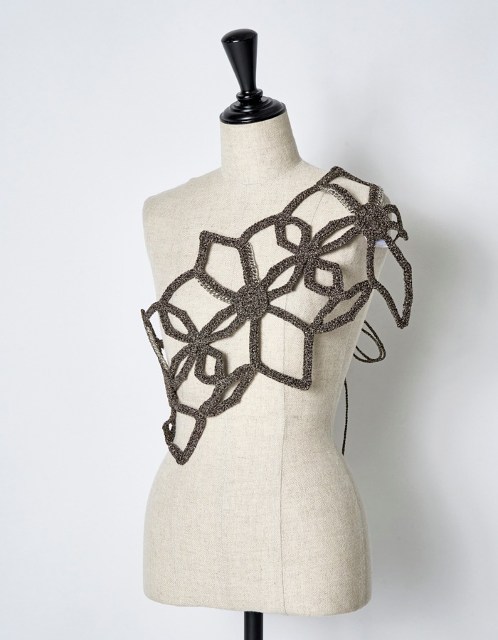 Snowflake Bond Yarn Belt / gold
