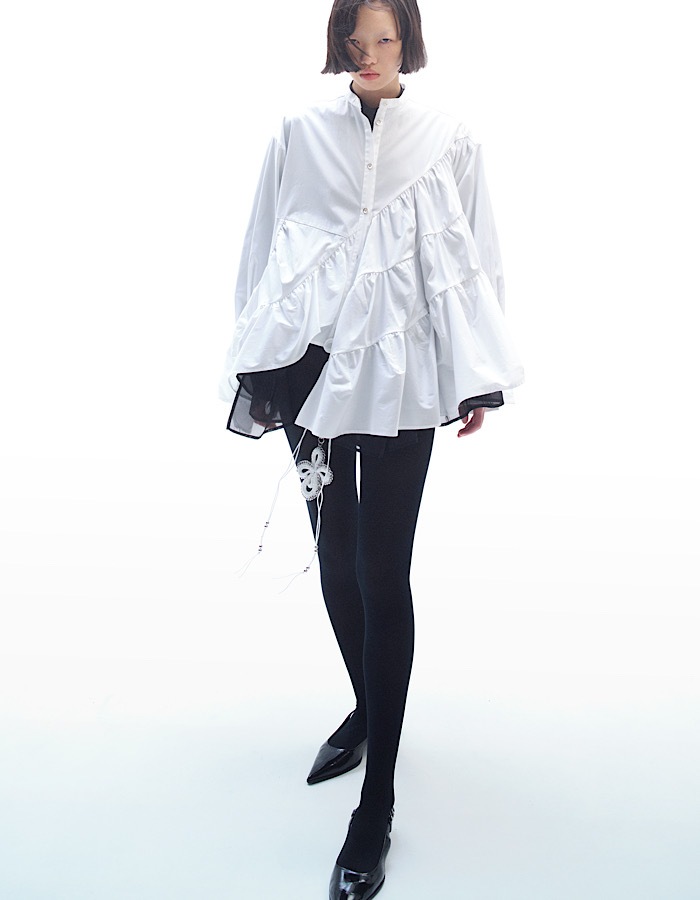 Typewriter Gathered Blouse / white