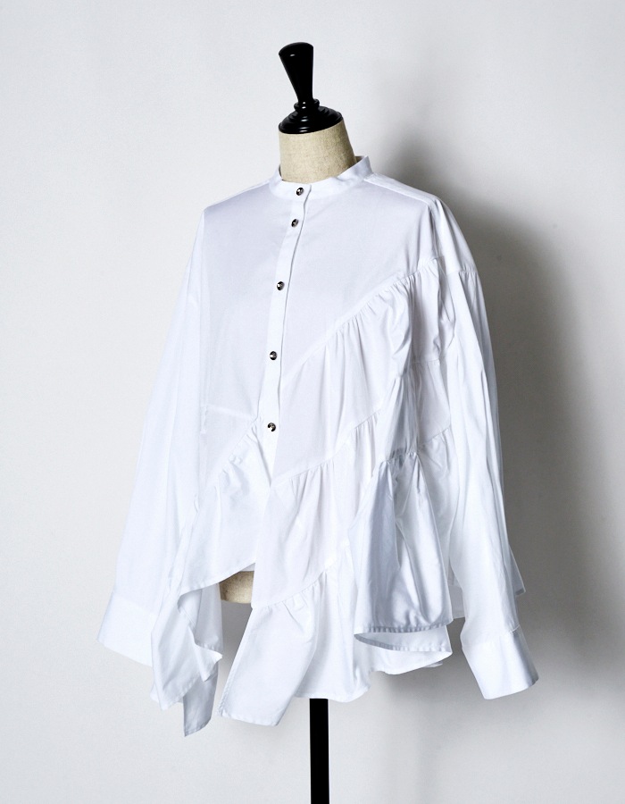 Typewriter Gathered Blouse / white