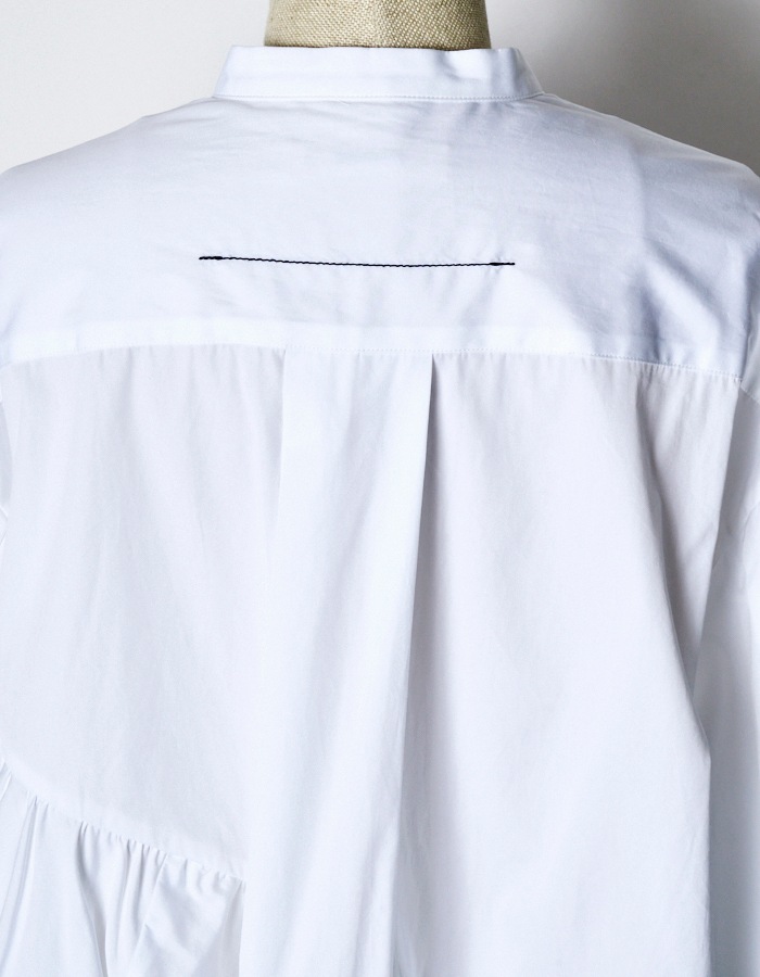 Typewriter Gathered Blouse / white