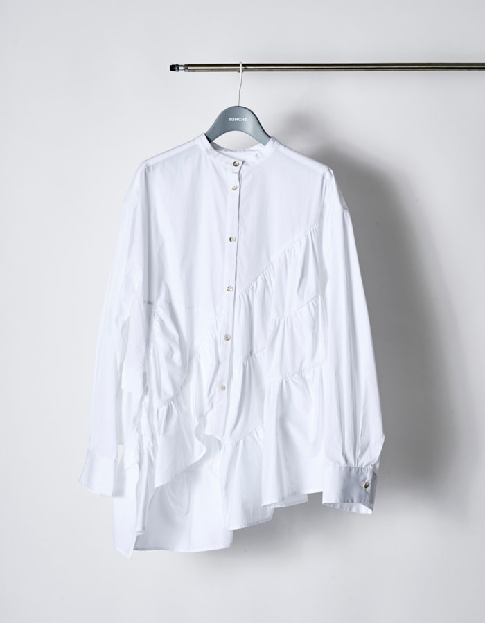 Typewriter Gathered Blouse / white | TOPS,BLOUSE | RUMCHE OFFICIAL