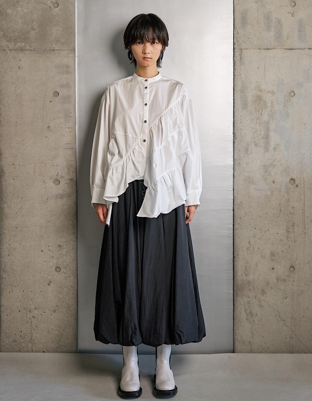 Typewriter Gathered Blouse / white