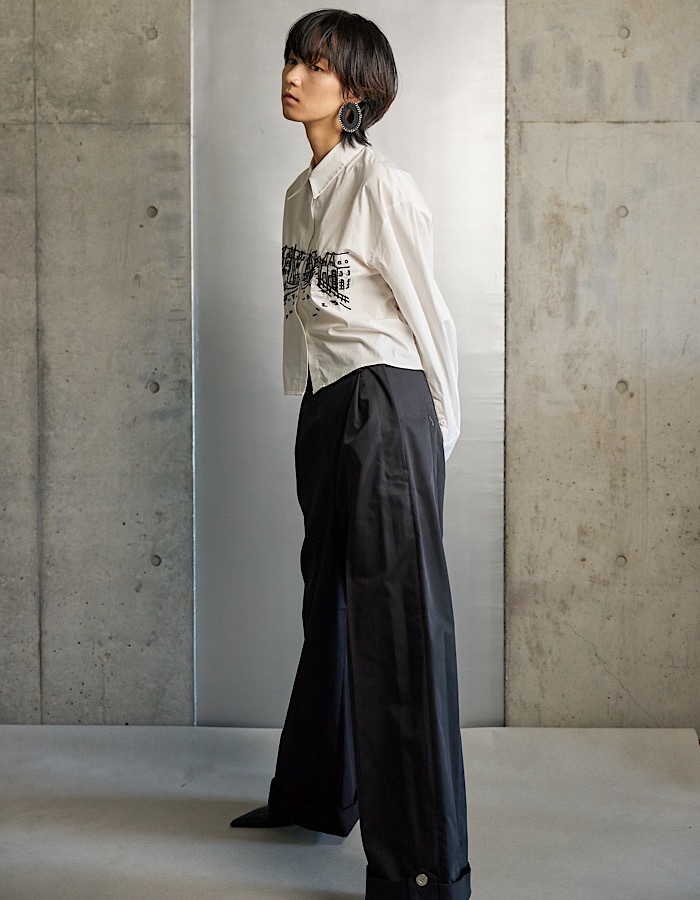 Landscape Beads Embroidery Shirt / white