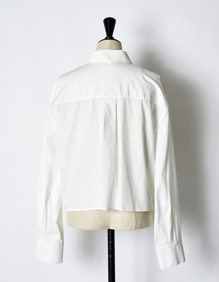 Landscape Beads Embroidery Shirt / white