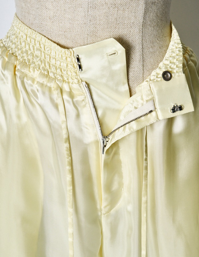 Tapa Pattern Embroidery Trousers / off white