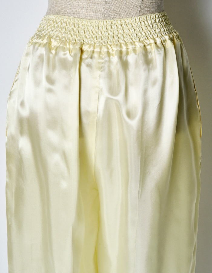 Tapa Pattern Embroidery Trousers / off white